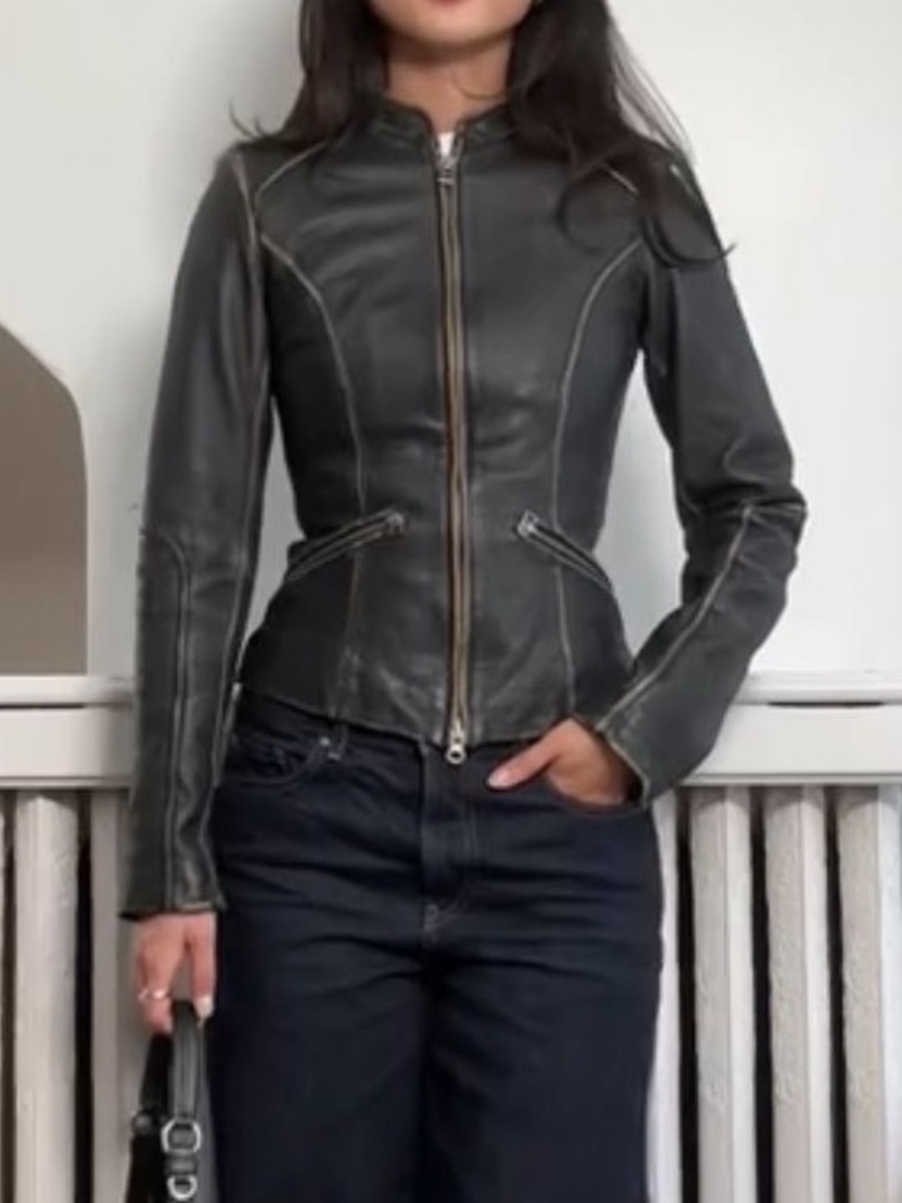 90s Sleek Black Leather Zip-Front Women's Jacket - vintage